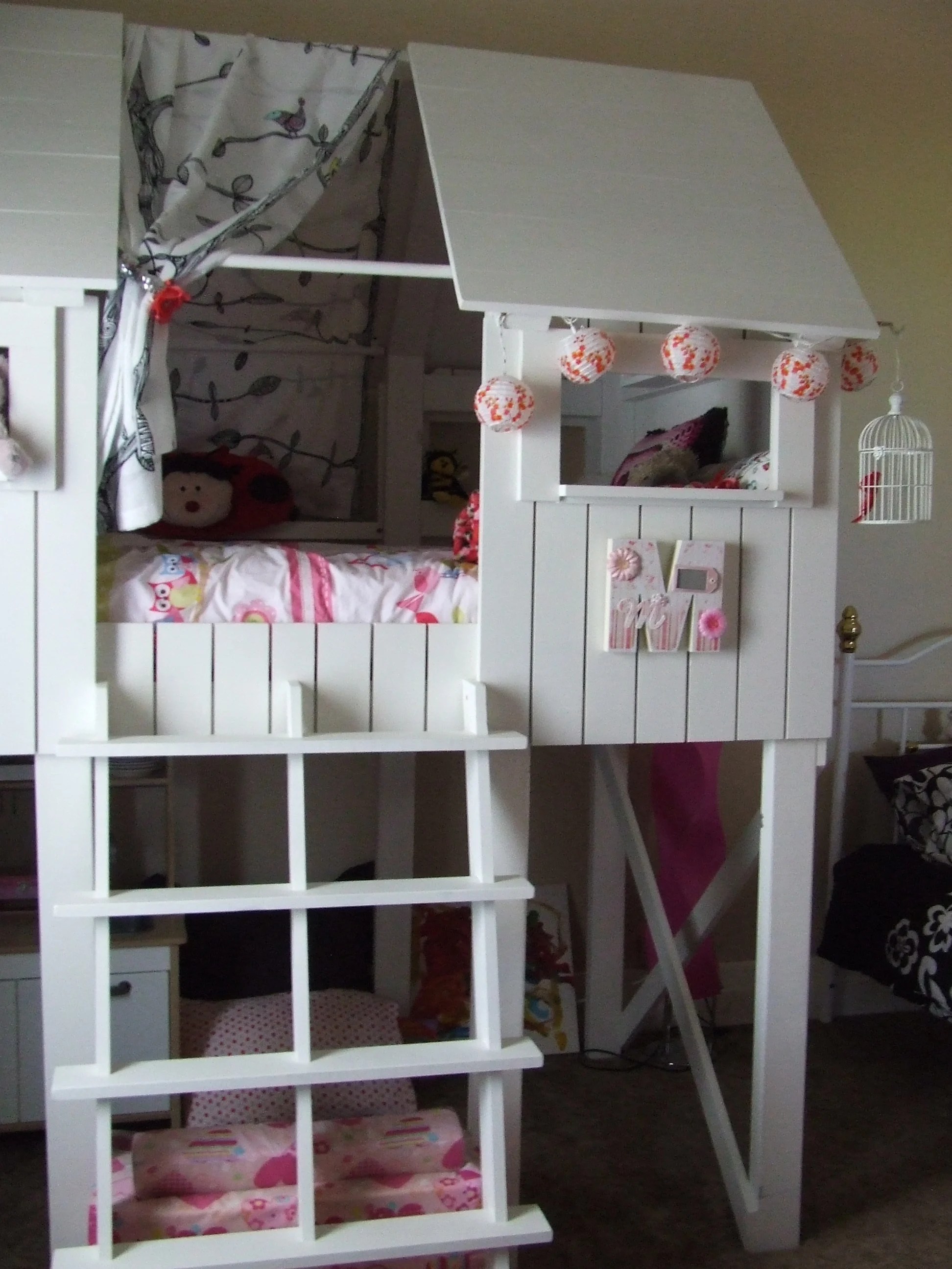 Ana White beach hut bed DIY Projects